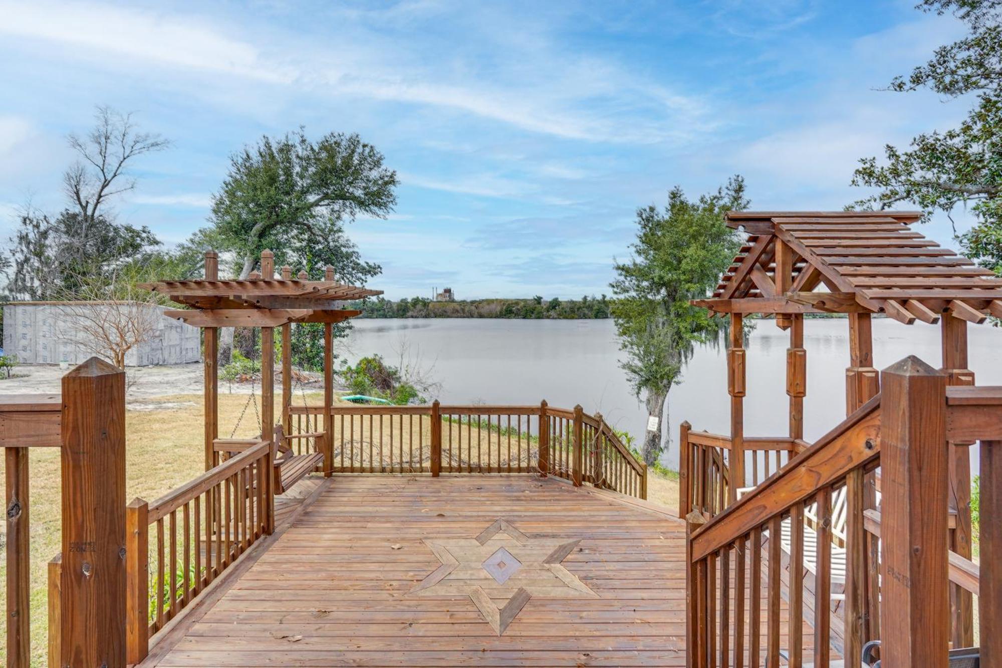 Lakefront Panama City Studio With Hot Tub Access 외부 사진